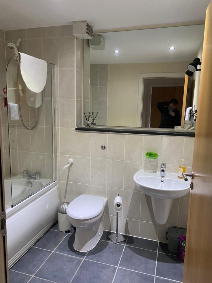 City Centre 2 Bedroom Apartment, Secure Parking. Glasgow Eksteriør billede