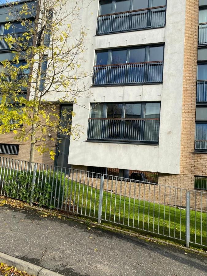 City Centre 2 Bedroom Apartment, Secure Parking. Glasgow Eksteriør billede