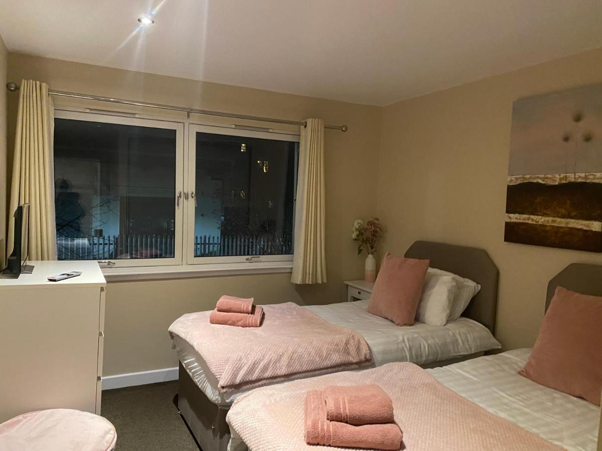 City Centre 2 Bedroom Apartment, Secure Parking. Glasgow Eksteriør billede