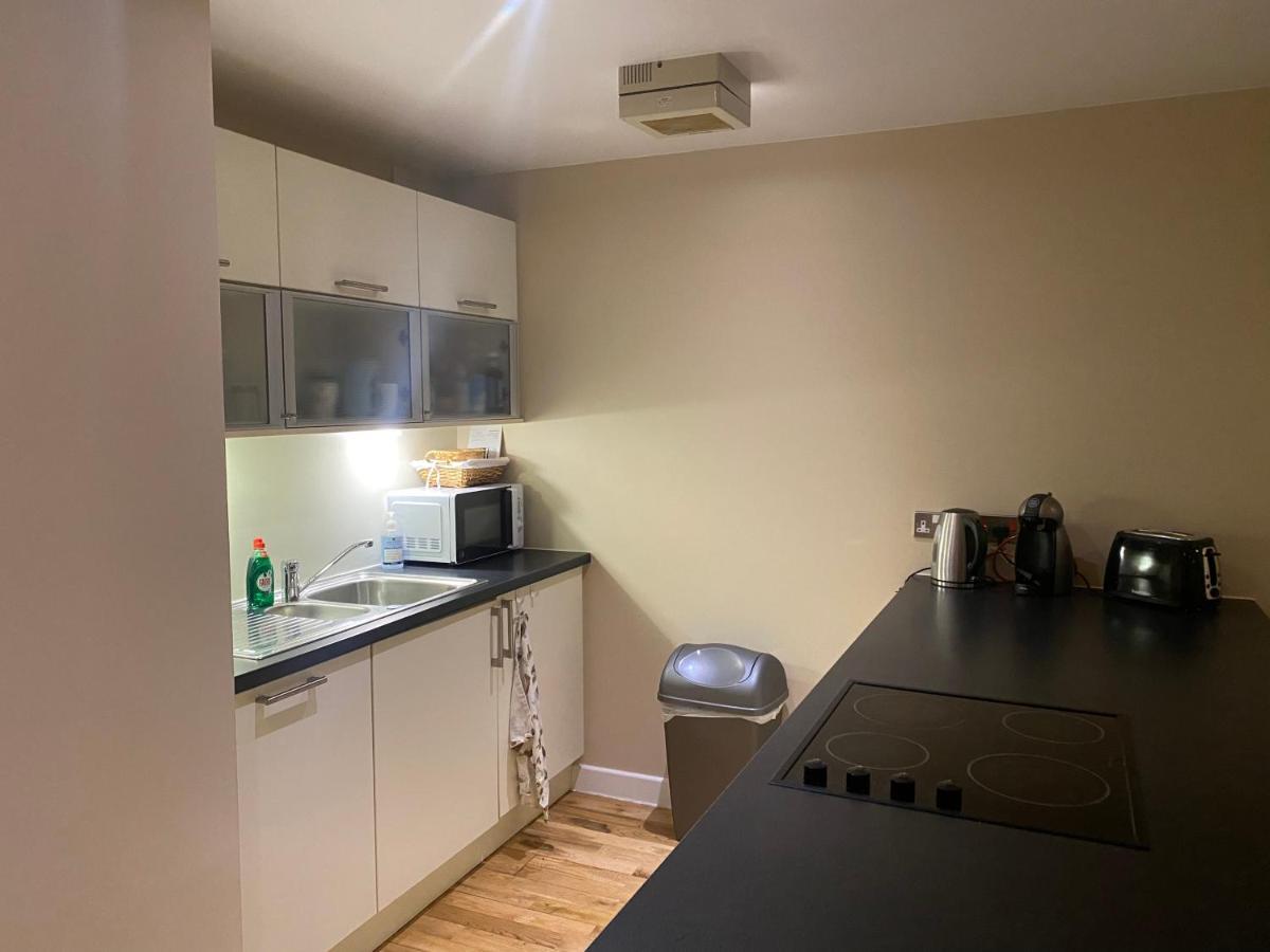 City Centre 2 Bedroom Apartment, Secure Parking. Glasgow Eksteriør billede