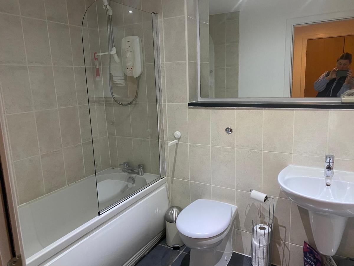 City Centre 2 Bedroom Apartment, Secure Parking. Glasgow Eksteriør billede